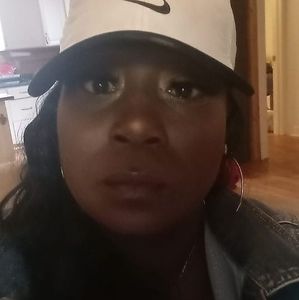 Meet your Posher, Shaneque